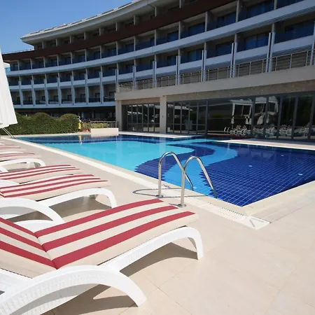 Tui Magic Life Jacaranda 5* Side